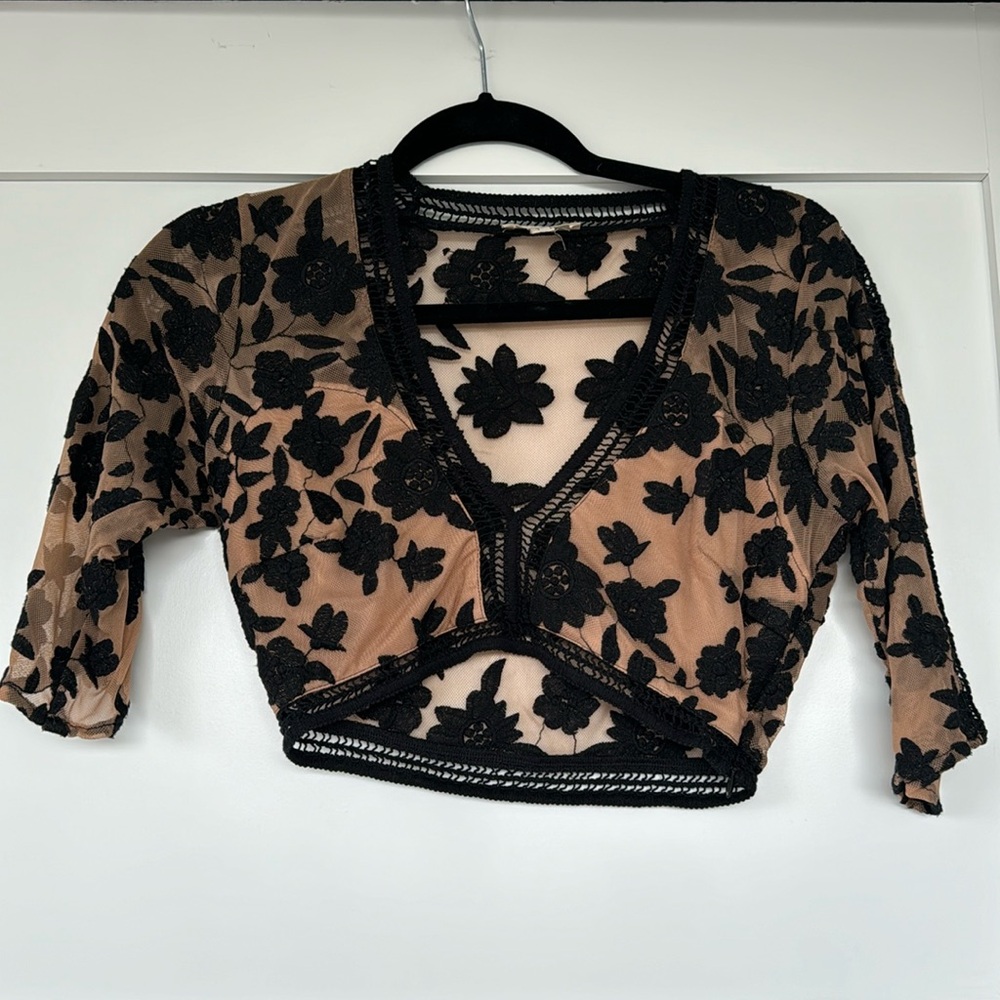 For Love and Lemons Crop Floral top Beautiful!